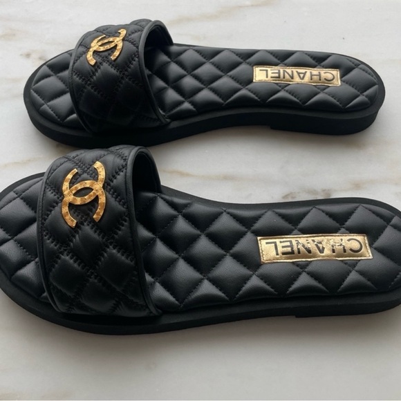 Chanel Padded Slide Mule Sandal 2023 Black Quilted 8.5 - Picture 2 of 7